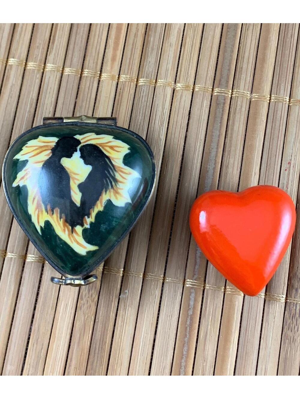 Limoges Cardinet Heart-shaped Hinged Porcelain Box with Red Heart Trinket